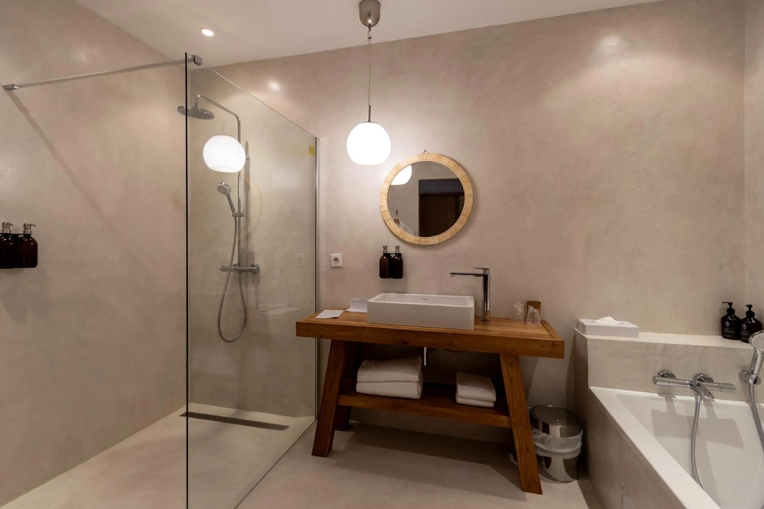 Suite avec grande salle de bain à louer à Lama en Balagne