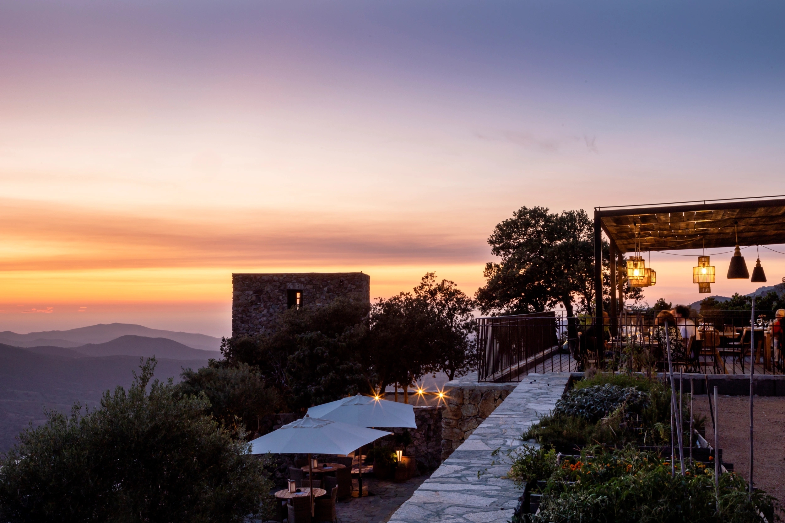 La terrasse avec vue du restaurant Suspesu en Balagne à Lama