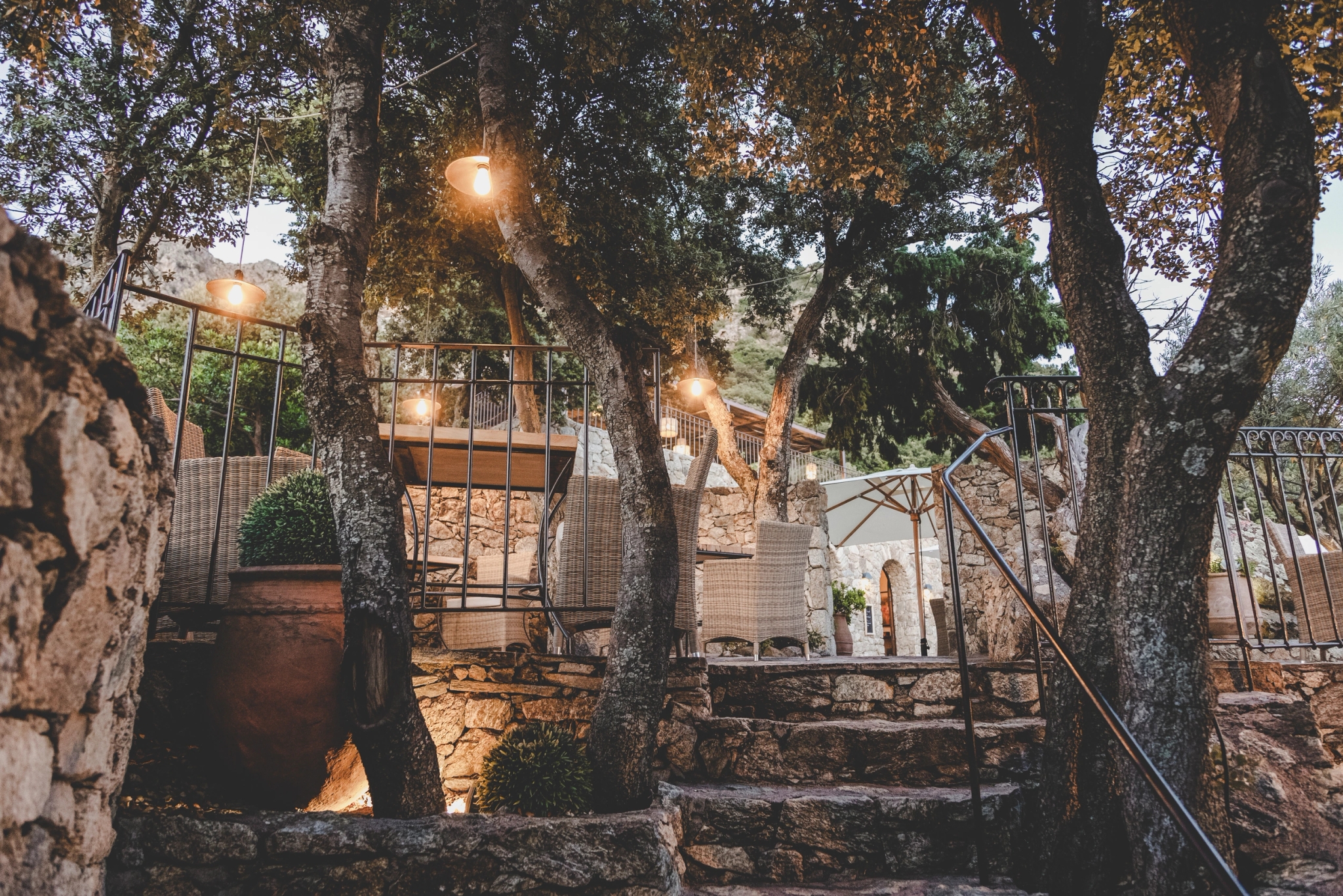 La cadre idyllique du restaurant authentique Suspesu à Lama en Balagne