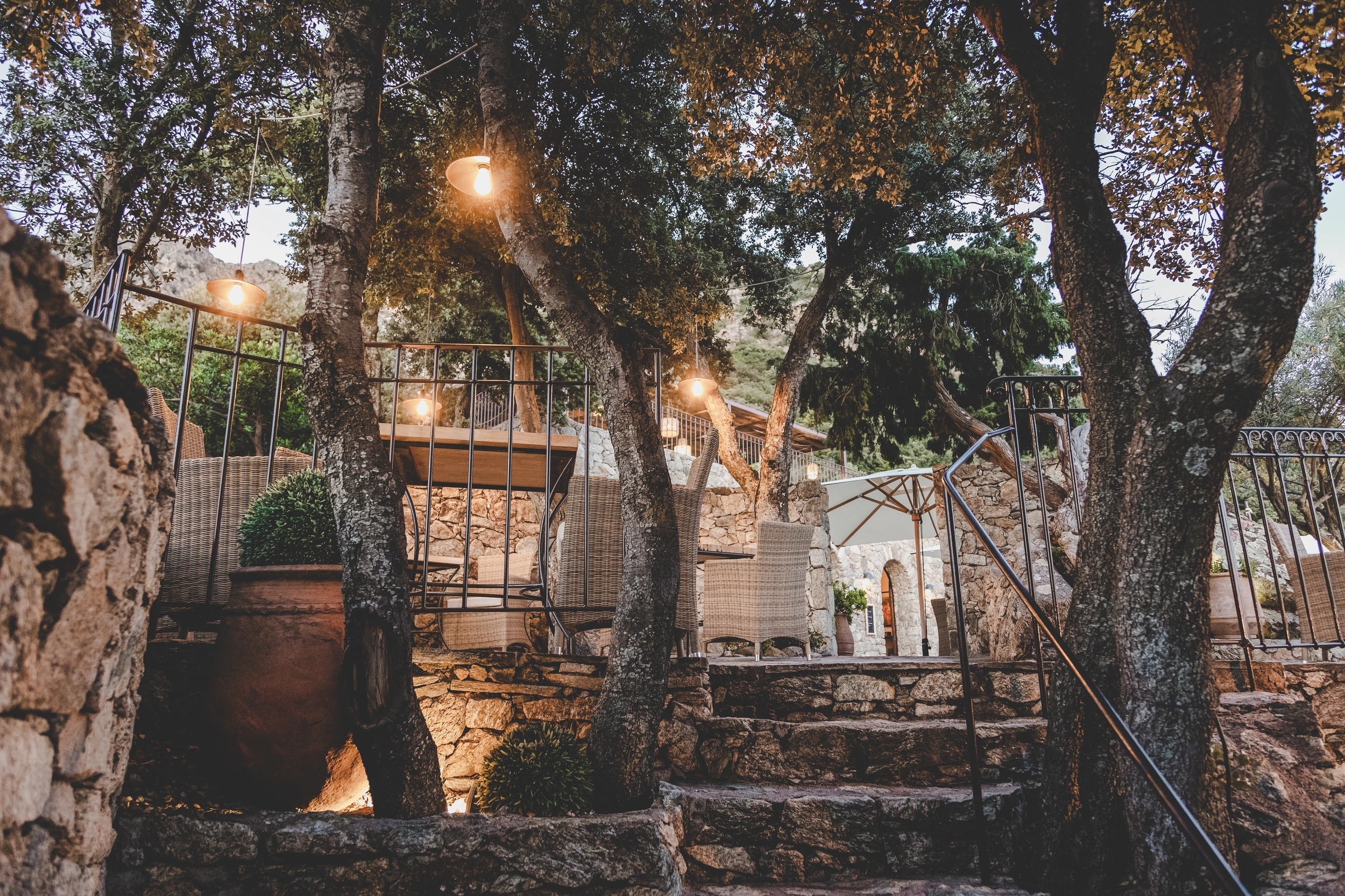 La cadre idyllique du restaurant authentique Suspesu à Lama en Balagne
