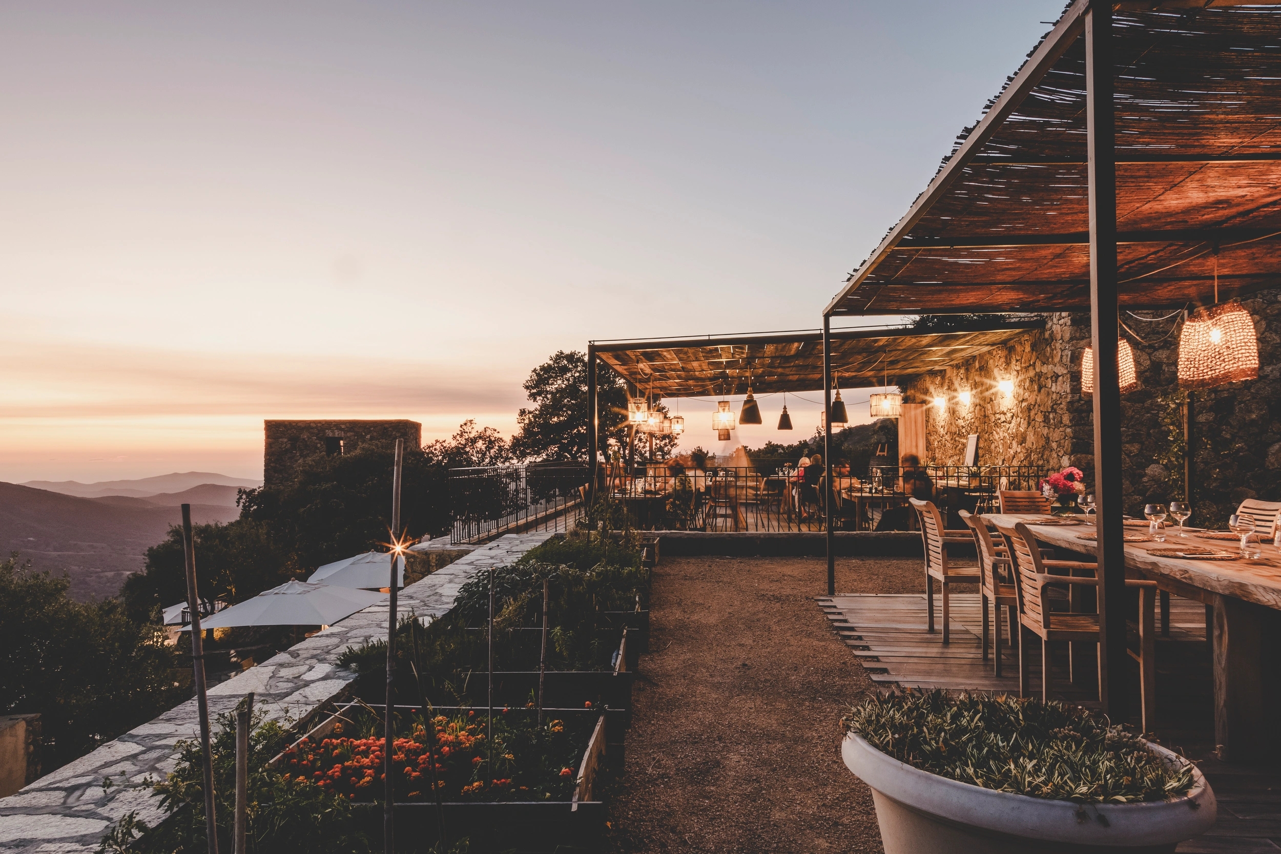 La terrasse du restaurant Suspesu à Lama en Balagne